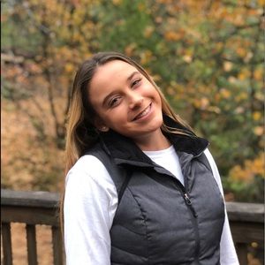 Meet your Posher, Kelly